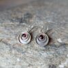 Petites boucles d'oreilles grenat