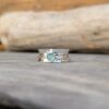 Bague calcédoine et argent martelé