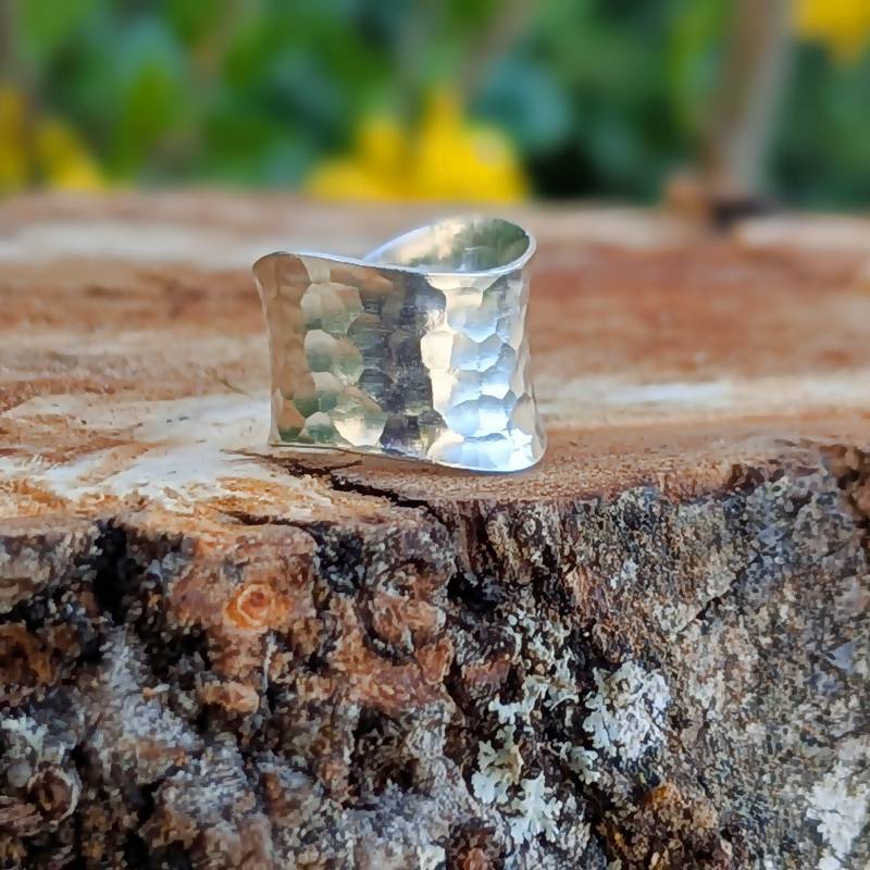 Bague réglable en argent martelé