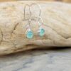 Petites boucles d'oreilles calcédoine aqua
