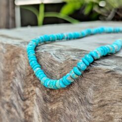 Colliers en pierres naturelles