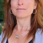 Créoles artisanales en argent torsadé