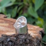Grosse bague artisanale en argent massif