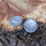 Boucles d'oreilles disques martelés en argent
