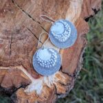 Boucles d'oreilles disques martelés en argent