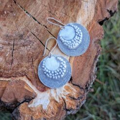 Boucles d'oreilles disques martelés en argent