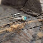 Bague ethnique en opale et argent