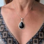 Pendentif ethnique en argent et onyx